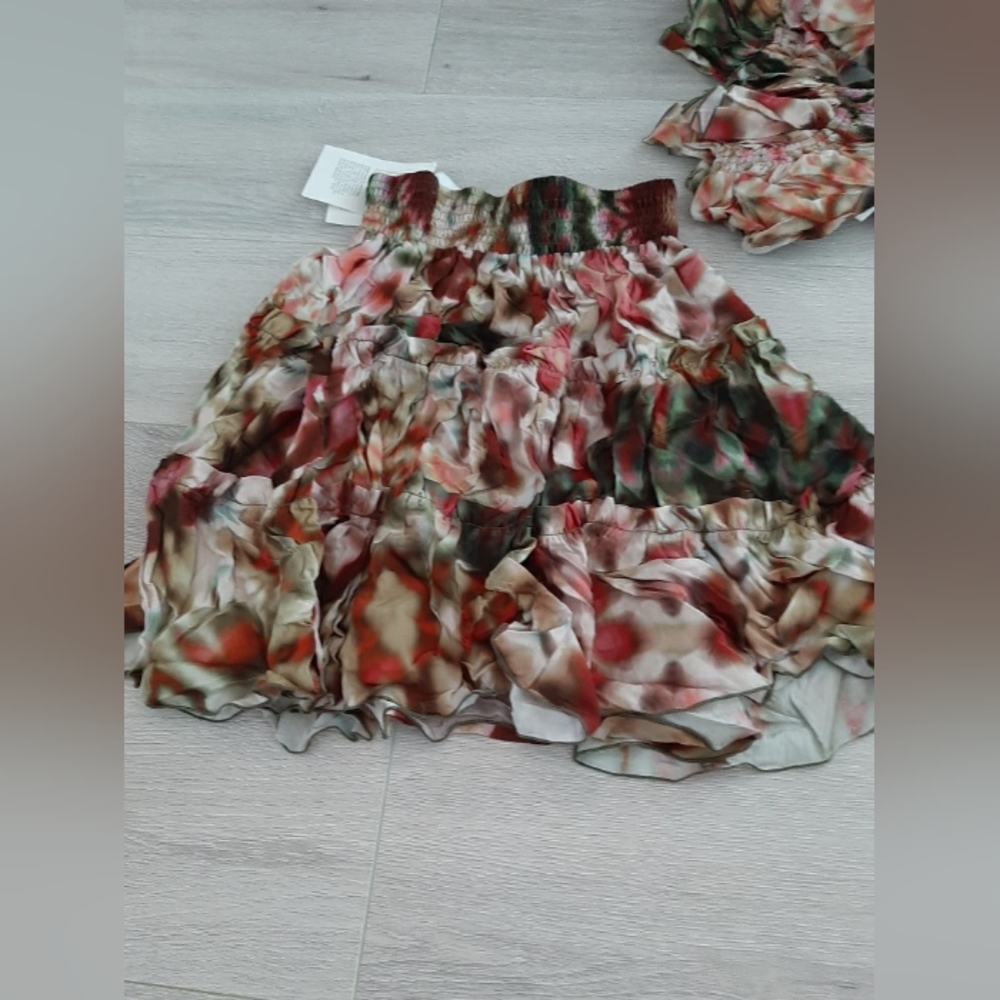 Skirt and top set